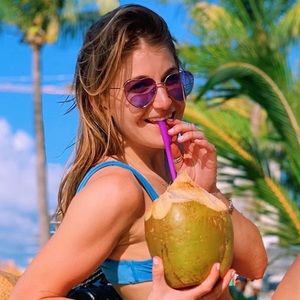 Francesca’s Purple Heart Sunglasses